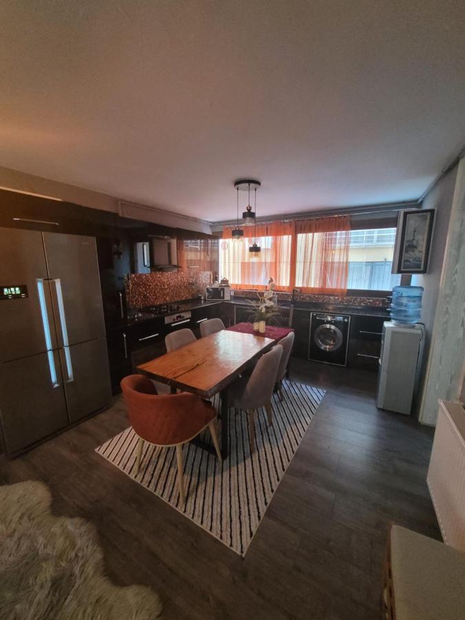 Hayat Apartman Apartamento Esmirna Exterior foto