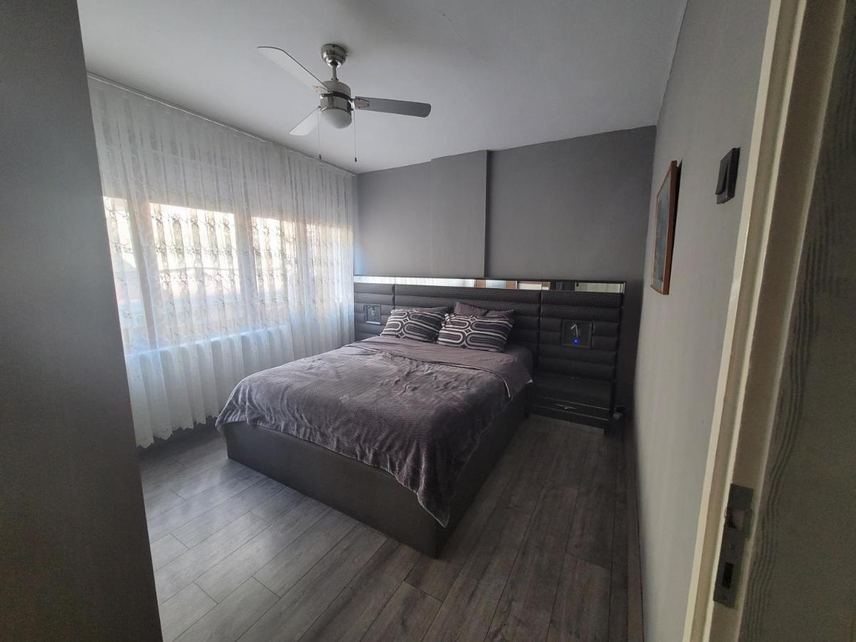 Hayat Apartman Apartamento Esmirna Exterior foto